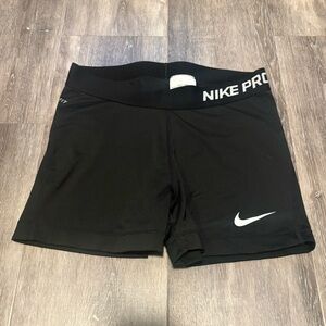 Nike Pro Women's Black Shorts Medium 3 inch
